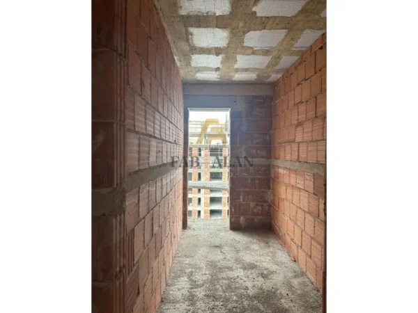 Tirane, shitet apartament 2+1 Kati 6, 108 m² 162.000 € (Porcelan)