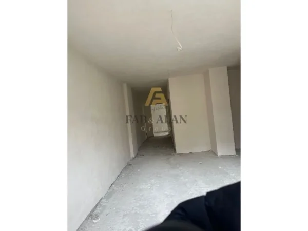 Tirane, shitet apartament 1+1 Kati 6, 82 m² 123.500 € (Porcelan)