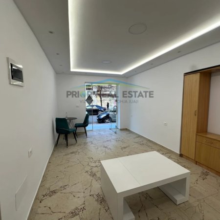 Tirane, shitet ambjent biznesi Kati 0, 80 m² 430.000 € (21 Dhjetori)