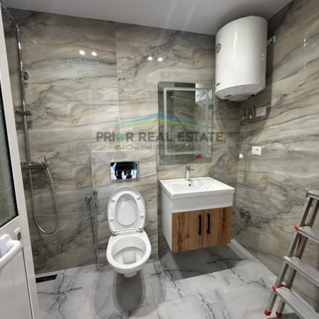 Tirane, shitet ambjent biznesi Kati 0, 80 m² 430.000 € (21 Dhjetori)