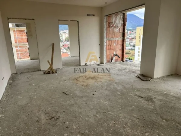 Tirane, shitet apartament 2+1 Kati 6, 99 m² 148.000 € (Porcelan)