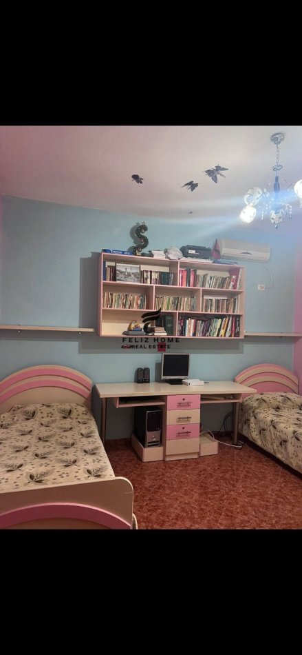 Tirane, jepet me qera apartament 2+1 Kati 1, 120 m² 450 € (LAPRAK)