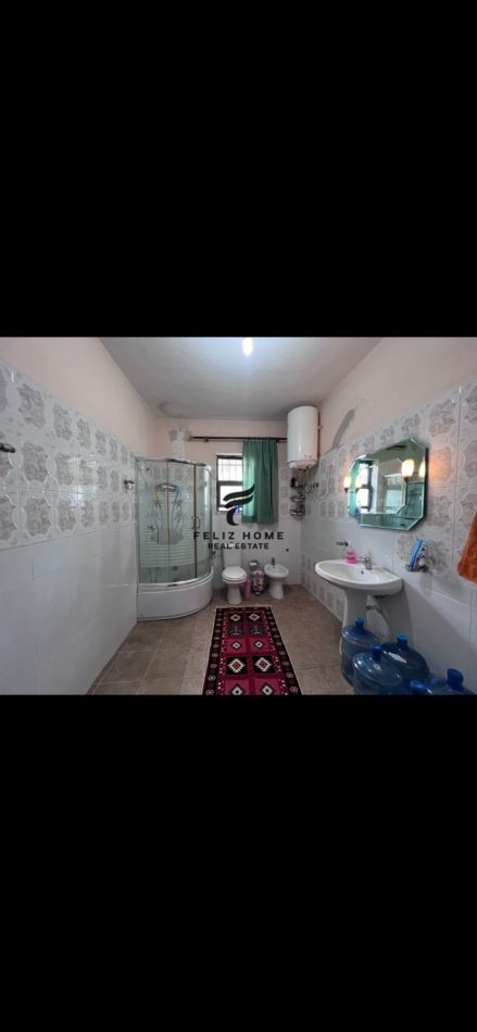 Tirane, jepet me qera apartament 2+1 Kati 1, 120 m² 450 € (LAPRAK)