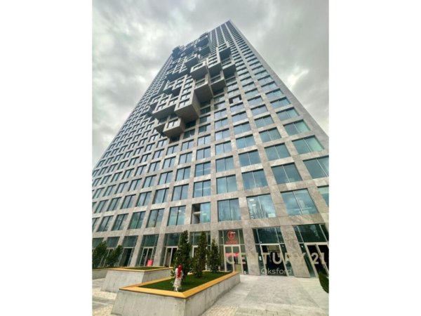 Tirane, jap me qera zyre , 237 m² 4.200 € (DOWNTOWN ONE, Rruga e Elbasanit)