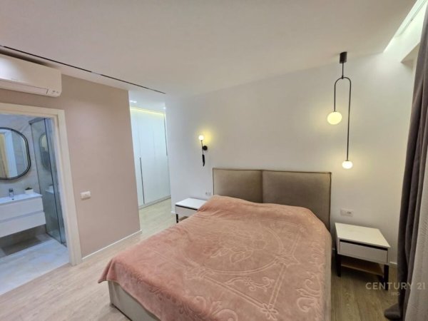 Tirane, jap me qera apartament 2+1+2+ 2 POSTE PARKIMI , 140 m² 1.300 € (Liqeni i Thatë)