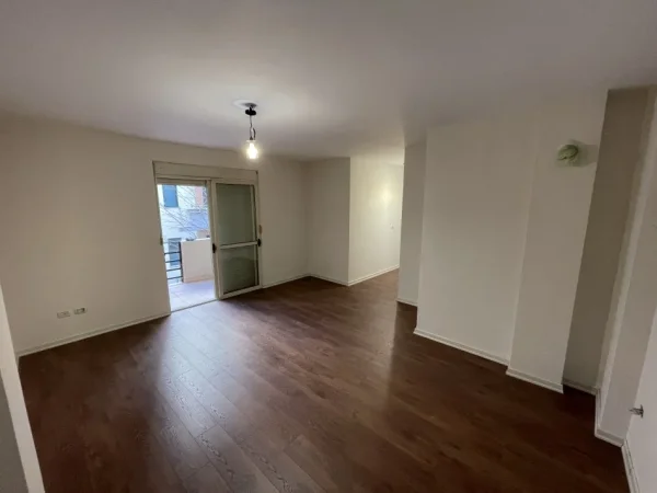 Tirane, shes apartament 1+1+Aneks+Ballkon Kati 2, 77 m² 140.000 € (Liqeni Thate)