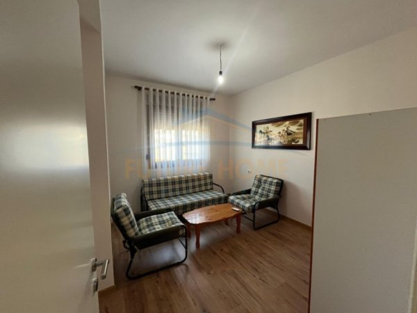 Tirane, jepet me qera Duplex Kati 2&3, 155 m² 1.100 € (Ali Demi)