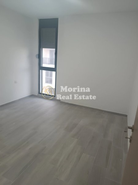 Tirane, jepet me qera apartament 3+1+Ballkon Kati 3, 117 m² 450 € (Rruga 5 Maji)