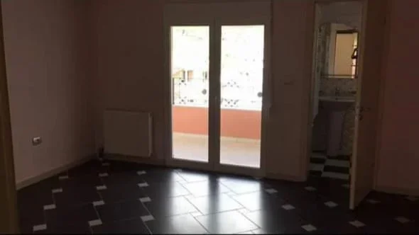 Tirane, jepet me qera apartament 2+1 Kati 4, 180 m² 500 € (Sauk i Vjeter)