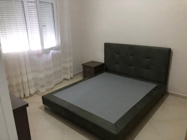Tirane, jepet me qera apartament 1+1 Kati 3, 65 m² 350 € (Misto Mame)
