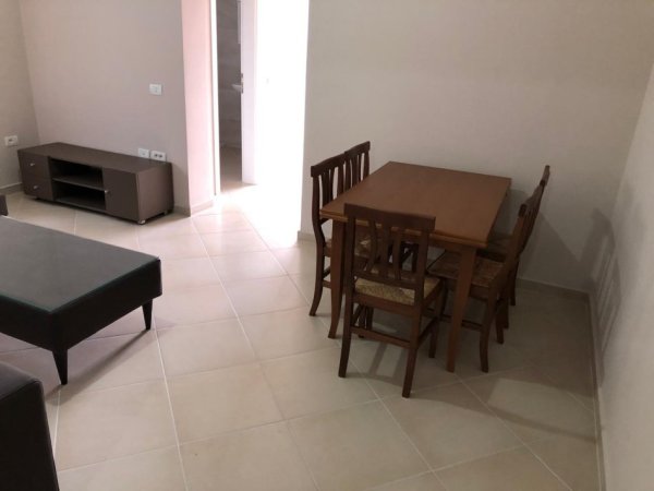 Tirane, jepet me qera apartament 1+1 Kati 3, 65 m² 350 € (Misto Mame)