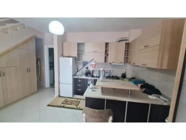 Tirane, shitet apartament duplex 2+1+Aneks+Ballkon Kati 2, 110 m² 300.000 € (Kodra e Diellit)