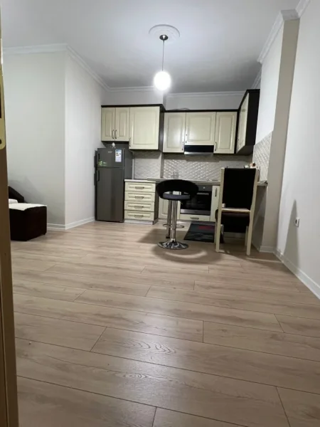 Tirane, jepet me qera apartament 1+1 Kati 3, 60 m² 450 € (Astir)