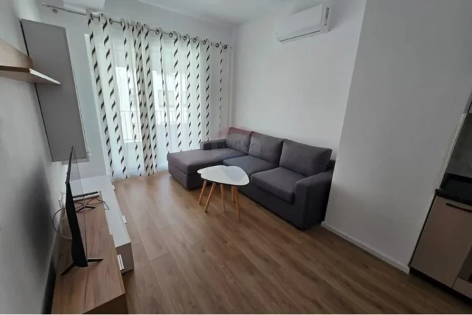 Tirane, jepet me qera apartament 1+1 Kati 5, 65 m² 400 € (Ali Demi)