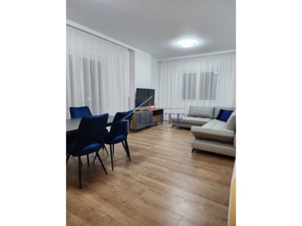 Tirane, jepet me qera apartament 2+1 Kati 2, 93 m² 800 € (Kopahti Botanik)