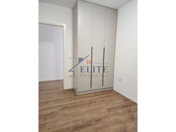 Tirane, jepet me qera apartament 2+1 Kati 2, 93 m² 800 € (Kopahti Botanik)