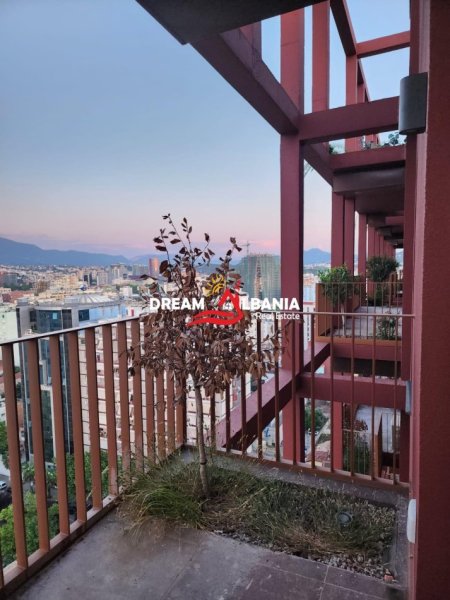 Tirane, jepet me qera apartament 2+1+Ballkon Kati 14, 120 m² 1.200 € (Tek rruga e Kavajes, Tirana Garden Building)