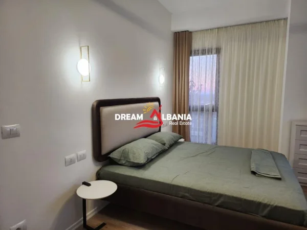 Tirane, jepet me qera apartament 2+1+Ballkon Kati 14, 120 m² 1.200 € (Tek rruga e Kavajes, Tirana Garden Building)