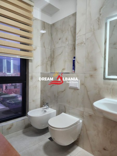 Tirane, jepet me qera apartament 2+1+Ballkon Kati 14, 120 m² 1.200 € (Tek rruga e Kavajes, Tirana Garden Building)