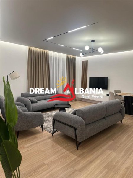 Tirane, jepet me qera apartament 2+1+Ballkon Kati 2, 106 m² 800 € (Ne rrugen Jordan Misja, Prane Bulevardit te Ri)