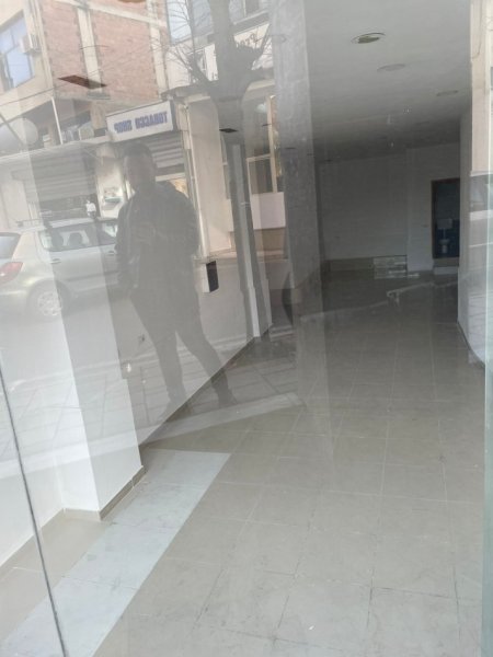 Tirane, jepet me qera ambjent biznesi Kati 0, 100 m² 800 € (QYTET STUDENTI)