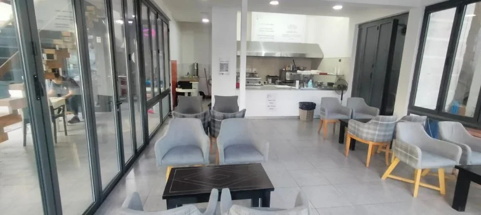 Tirane, jepet me qera ambjent biznesi Kati 0, 40 m² 600 € (QYTET STUDENTI)