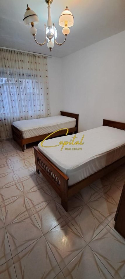 Tirane, jepet me qera apartament 2+1 Kati 5, 86 m² 450 € (ALI DEMI)