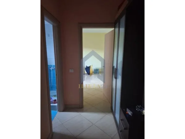 Tirane, shitet apartament 1+1+Ballkon Kati 2, 71 m² 85.200 € (Rruga 3 Deshmoret)