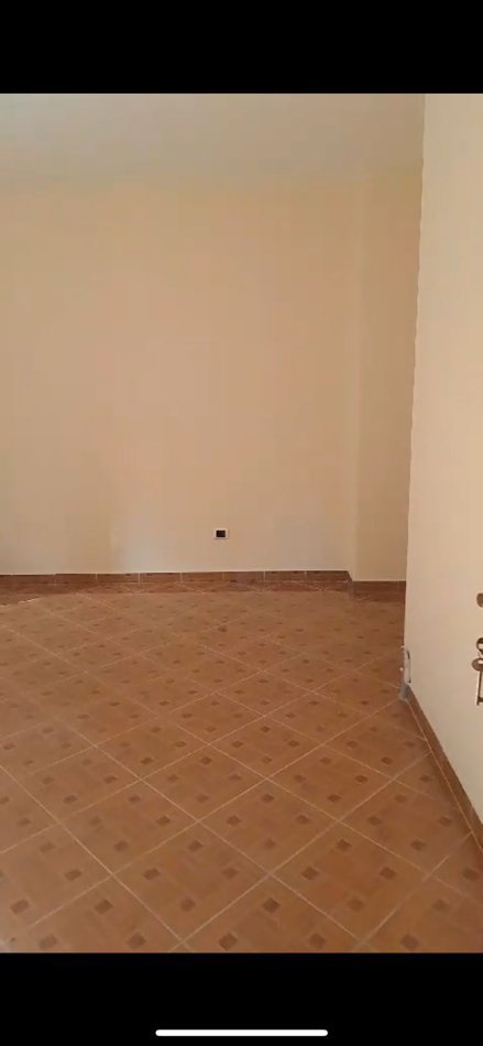 Tirane, jepet me qera apartament 1+1+Ballkon Kati 3, 80 m² 300 € (QYTET STUDENTI)