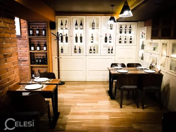 Tirane, jepet me qera lokal , 157 m² 2.000 € (Rruga e Durresit)