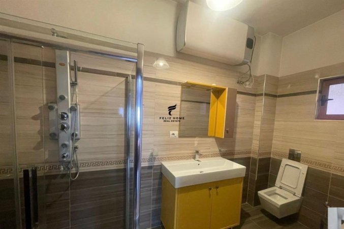 Tirane, jepet me qera Vile 3+1+Ballkon Kati 3, 164 m² 1.350 € (JORDAN MISJA)