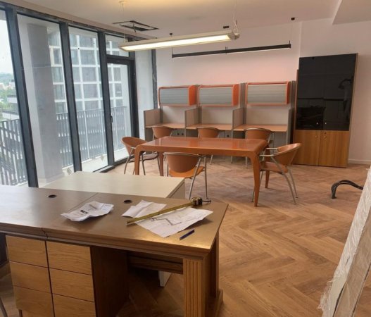 Tirane, jepet me qera zyre Kati 5, 117 m² 1.700 € (Lake View Residence)