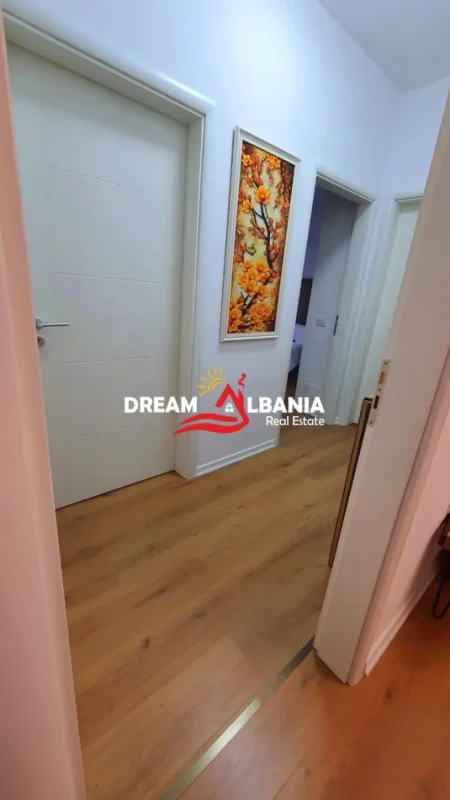 Tirane, shitet 2+1+Ballkon Kati 2, 102 m² 145.000 € (Tek Kompleksi Tom Doshi, Shkoze)