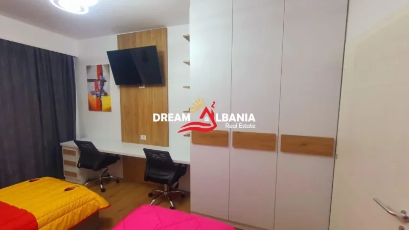 Tirane, shitet 2+1+Ballkon Kati 2, 102 m² 145.000 € (Tek Kompleksi Tom Doshi, Shkoze)