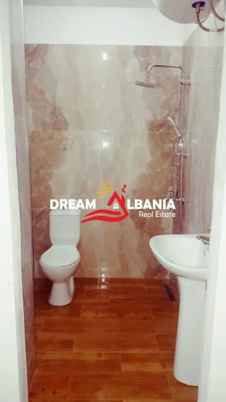 Tirane, shitet 2+1+Ballkon Kati 2, 102 m² 145.000 € (Tek Kompleksi Tom Doshi, Shkoze)