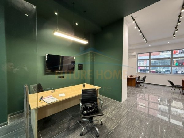 ALF48374 Tirane, shitet ambjent biznesi Kati 1, 74 m² 110.000 € (unaza e re, astir)