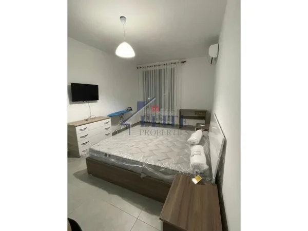 Tirane, jepet me qera apartament 2+1+Ballkon Kati 9, 88 m² 700 € (Don Bosko)