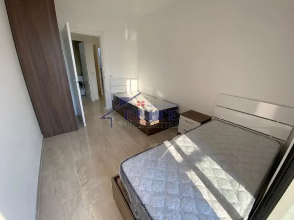 Tirane, jepet me qera apartament 2+1+Ballkon Kati 9, 88 m² 700 € (Don Bosko)