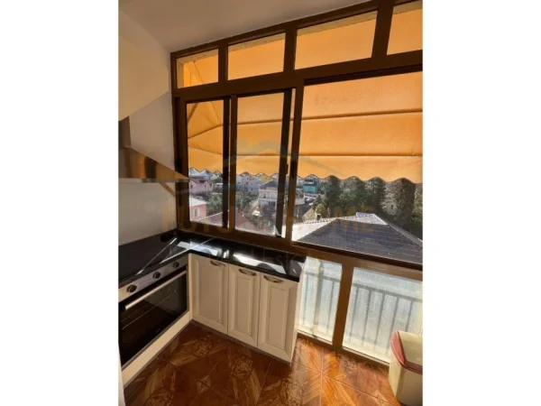 Tirane, shitet apartament 2+1+Ballkon Kati 5, 110 m² 160.000 € (Rruga e Elbasanit)