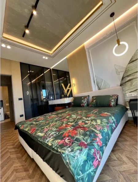 Tirane, jepet me qera apartament 1+1+Ballkon Kati 21, 73 m² 1.000 € (GARDEN BUILDING)