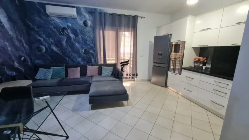 Tirane, jepet me qera apartament 2+1+Ballkon Kati 3, 100 m² 700 € (KOPSHTI ZOOLOGJIK)
