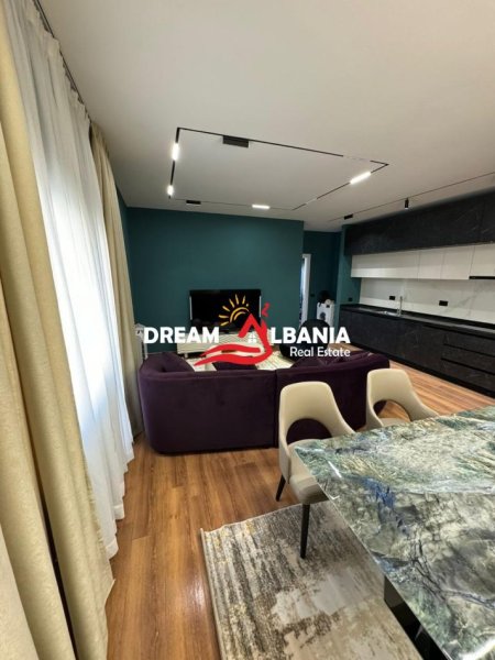 Tirane, jepet me qera apartament 1+1+Ballkon Kati 1, 75 m² 700 € (Tek LAKELAND Residence, Liqeni i Farkes)