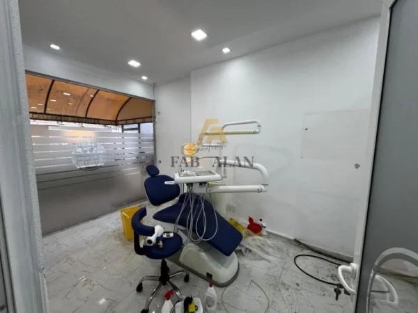 Tirane, shitet ambjent biznesi Kati 1, 70 m² 140.000 € (Astir)