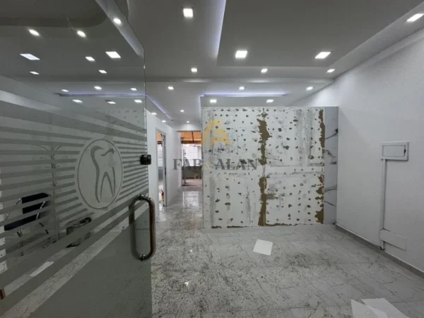 Tirane, shitet ambjent biznesi Kati 1, 70 m² 140.000 € (Astir)