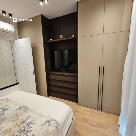 Tirane, jepet me qera 1+1 Kati 8, 80 m² 750 € (Porcelan) TT1721
