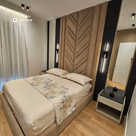 Tirane, jepet me qera 1+1 Kati 8, 80 m² 750 € (Porcelan) TT1721