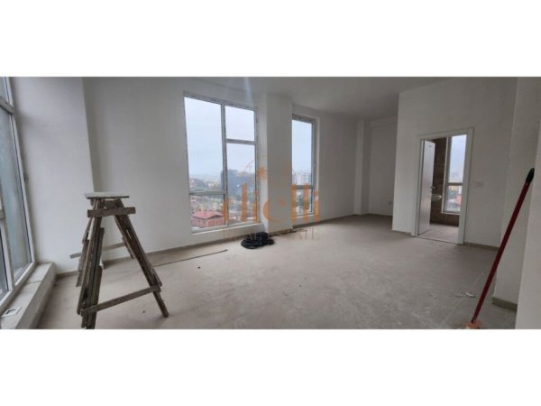 Tirane, jepet me qera ambjent biznesi Kati 6, 140 m² 1.000 € (tek Ish Stacioni Trenit)