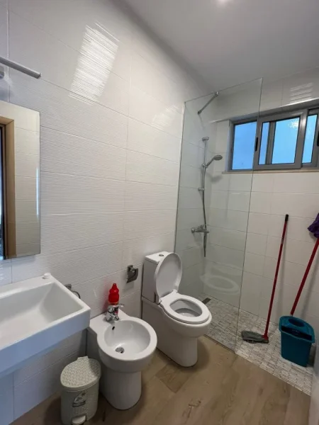 Tirane, jap me qera apartament 2+1+Ballkon Kati 7, 110 m² 500 € 