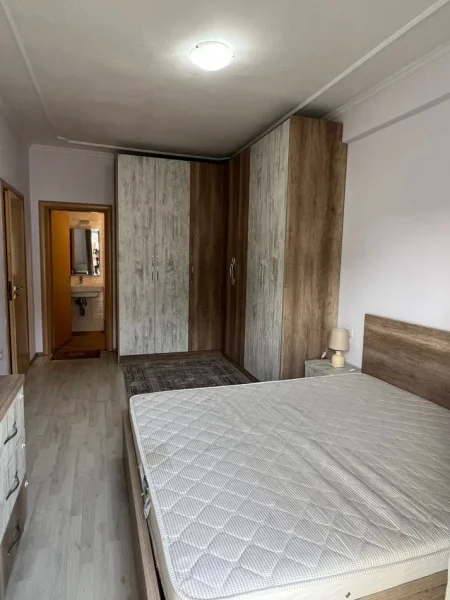 Tirane, jap me qera apartament 2+1+Ballkon Kati 7, 110 m² 500 € 