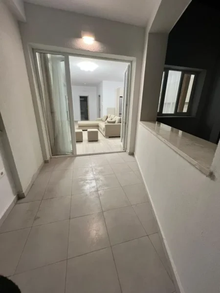 Tirane, jepet me qera apartament 2+1 Kati 9, 100 m² 650 € (Astir, Kompleksi River Rezidence)